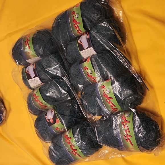 Lana Moro Teal Knitting Yarn - Picture 1 of 4